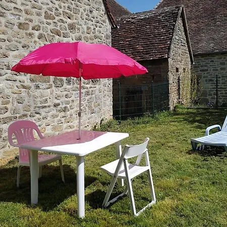 Charmante Maisonnette Entre Padirac Et Rocamadour * ミエ